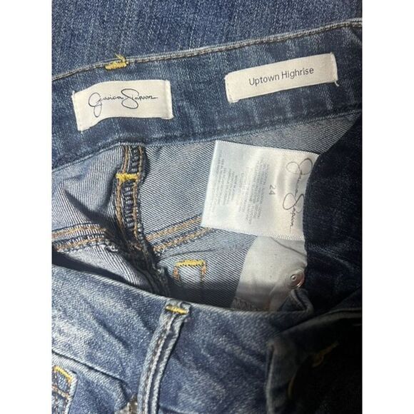 Jessica Simpson Uptown Highrise Cropped Jeans Capris Size 24 - Picture 4 of 4